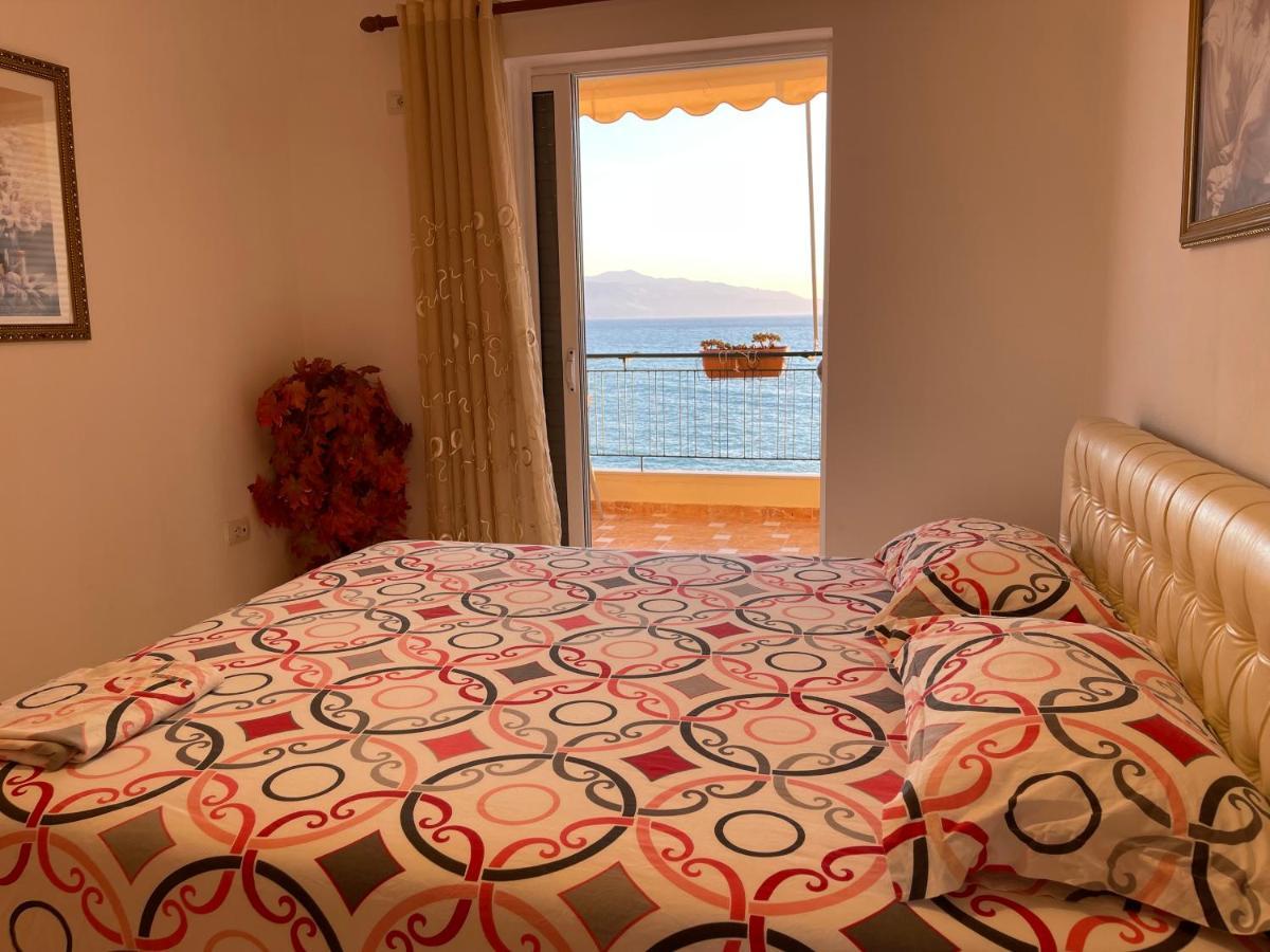 Sina Apartments Sarande Exterior photo
